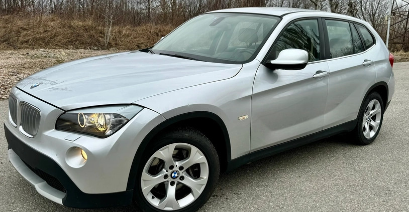 BMW X1 cena 44900 przebieg: 207600, rok produkcji 2010 z Piaseczno małe 172